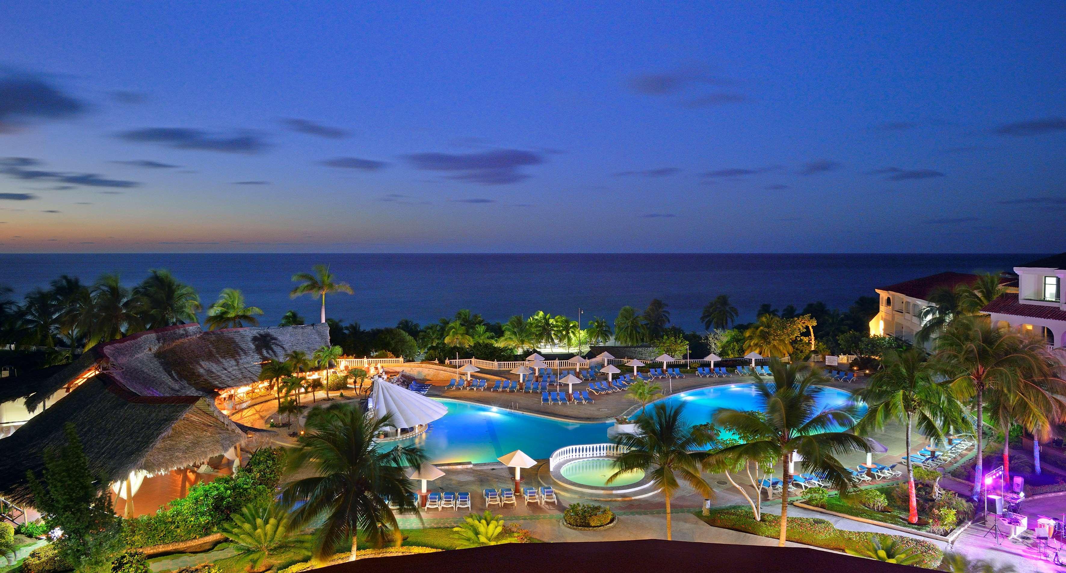 Hotel Sol Rio De Luna Y Mares à Guardalavaca Extérieur photo